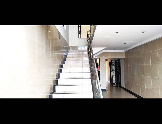 80M² BUSINESS CENTRE TO LET IN ELDORAIGNE